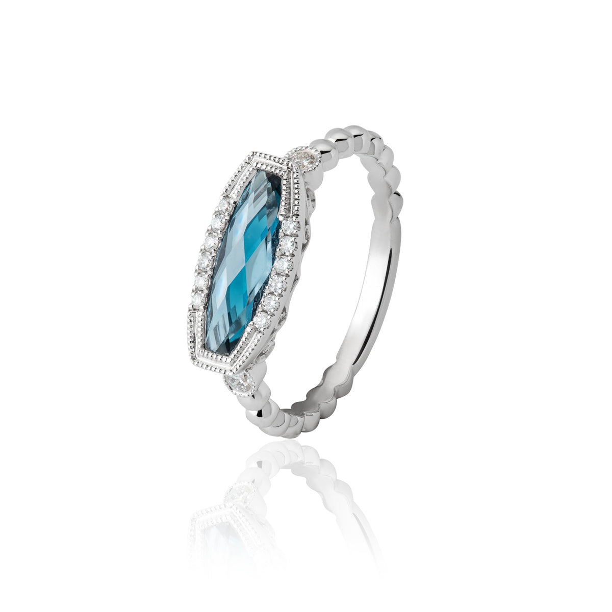 Aquamarine Ring — White Gold — 126RNGWDR2522